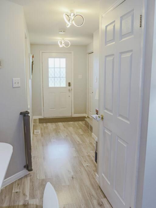 Kitchener-Waterloo Cozy House Villa Dış mekan fotoğraf
