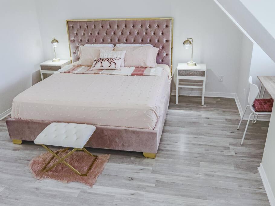 Kitchener-Waterloo Cozy House Villa Dış mekan fotoğraf